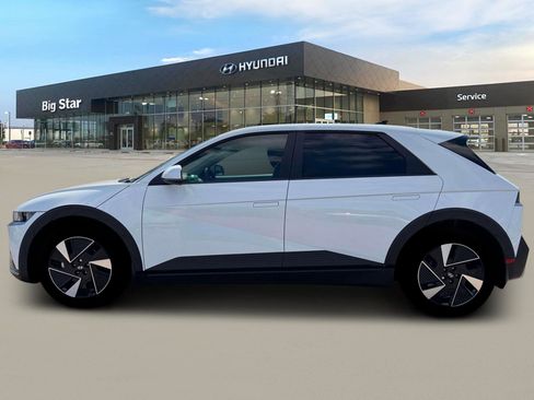 New 2026 Hyundai Ioniq 5 SEL image 3