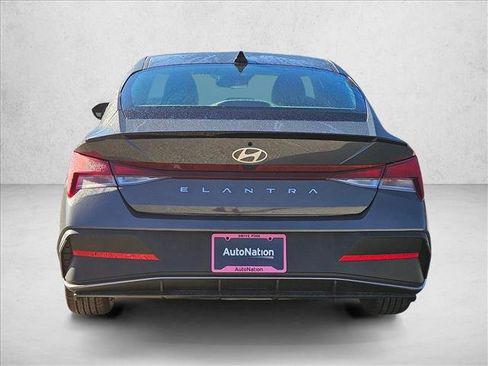 New 2025 Hyundai Elantra Sport image 8