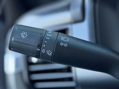 Used 2025 Ford F150 Platinum w/ Equipment Group 702A High image 9