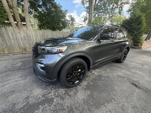 Used 2020 Ford Explorer ST w/ ST Street Pack AWD/4WD image 3
