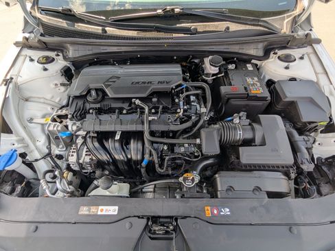 Certified 2025 Hyundai Elantra SEL FWD image 37