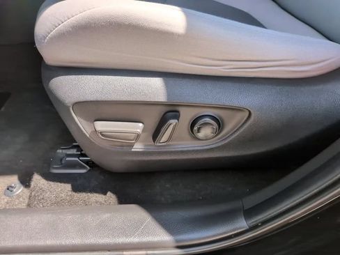 Used 2024 Toyota RAV4 XLE AWD/4WD image 13