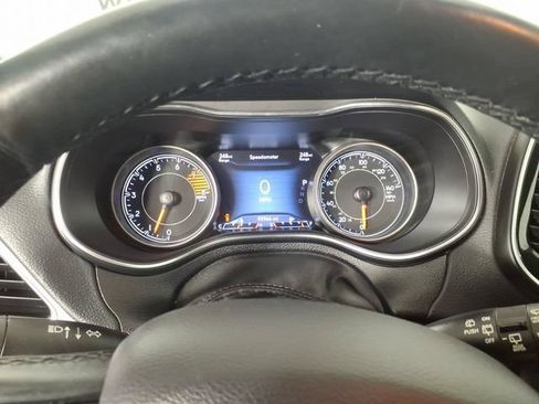 Used 2019 Jeep Cherokee Limited AWD/4WD image 19