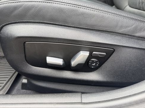 Used 2021 BMW 540i w/ Premium Package RWD image 10