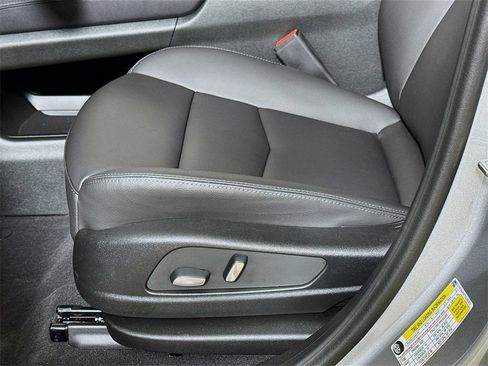 New 2026 Cadillac XT5 Luxury w/ LPO, ONYX Package image 17