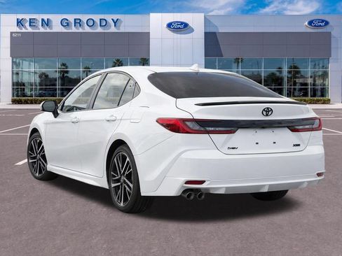 Used 2026 Toyota Camry XSE FWD image 3