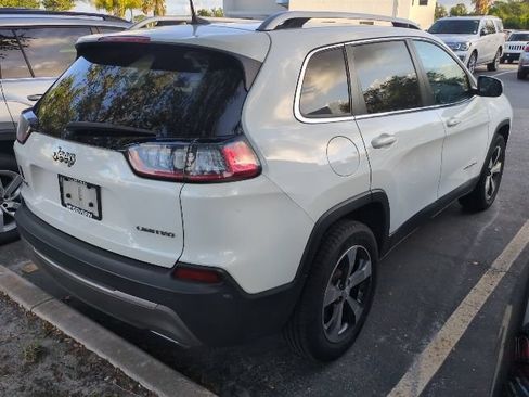 Used 2019 Jeep Cherokee Limited AWD/4WD image 2