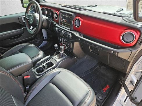 Used 2022 Jeep Wrangler Unlimited Rubicon w/ LED Lighting Group AWD/4WD image 19