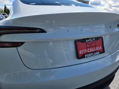 Used 2025 Tesla Model 3 Long Range RWD image 14