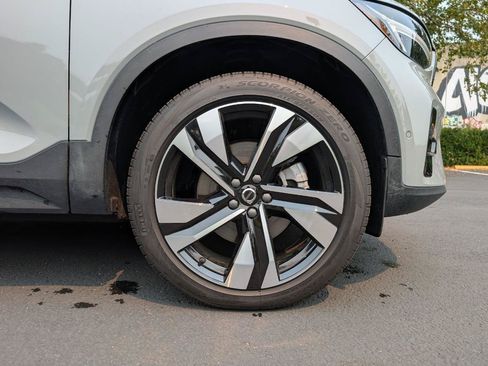 Used 2025 Volvo XC40 B5 Ultra AWD/4WD image 27