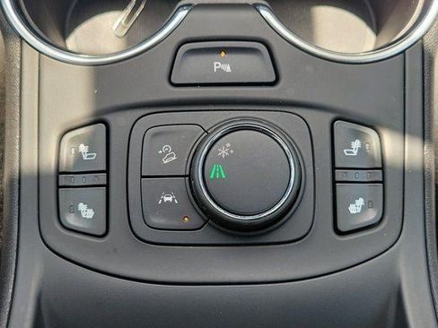 Used 2023 GMC Terrain SLT w/ Tech Package FWD image 31