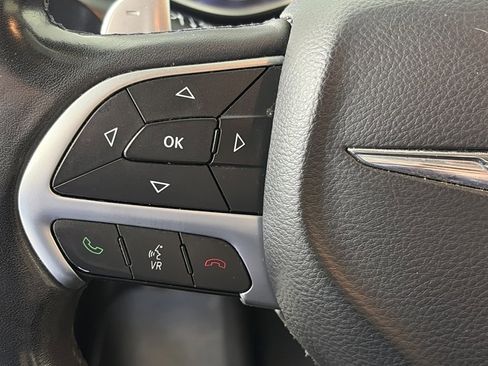 Used 2016 Chrysler 200 C w/ Navigation & Sound Group I image 17