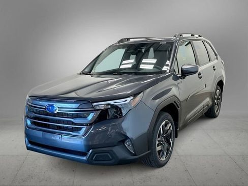 Used 2025 Subaru Forester Premium image 1