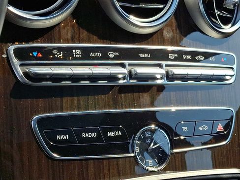 Used 2019 Mercedes-Benz C 300 4MATIC Sedan image 13