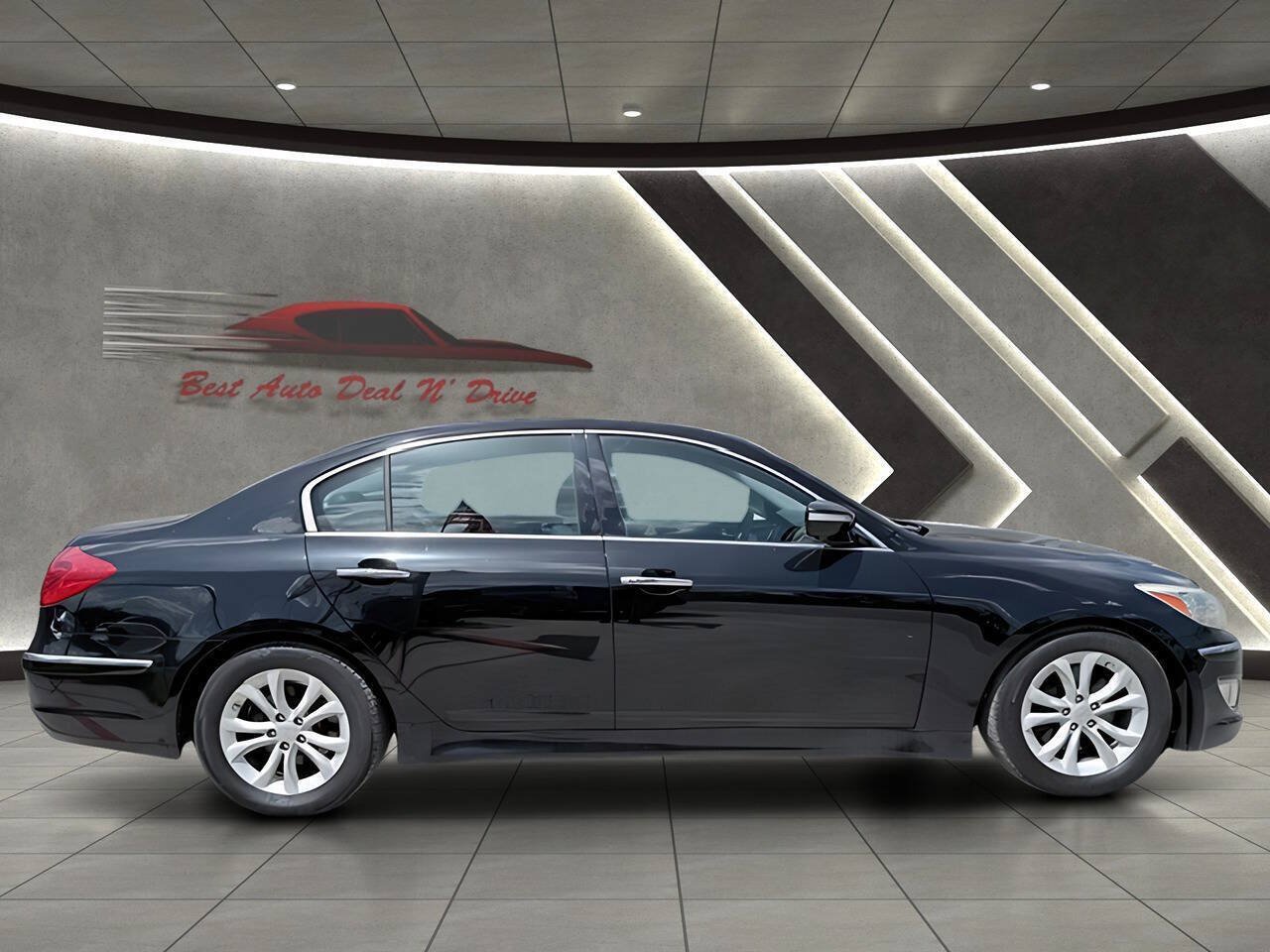 Used 2012 Hyundai Genesis 3.8 RWD image 2