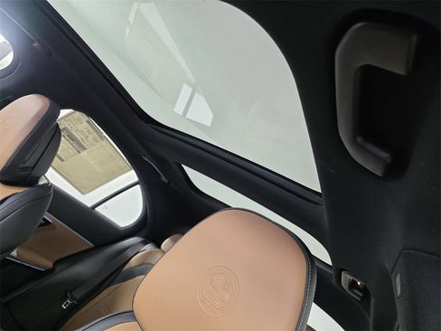 New 2026 Mercedes-Benz E 53 AMG e 4MATIC Sedan image 9