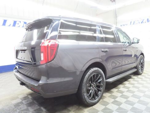 Used 2025 Ford Expedition Active AWD/4WD image 6