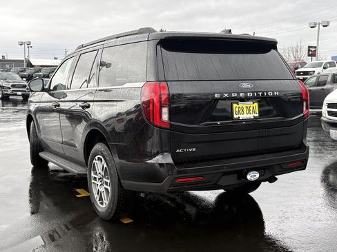 New 2025 Ford Expedition Active image 12