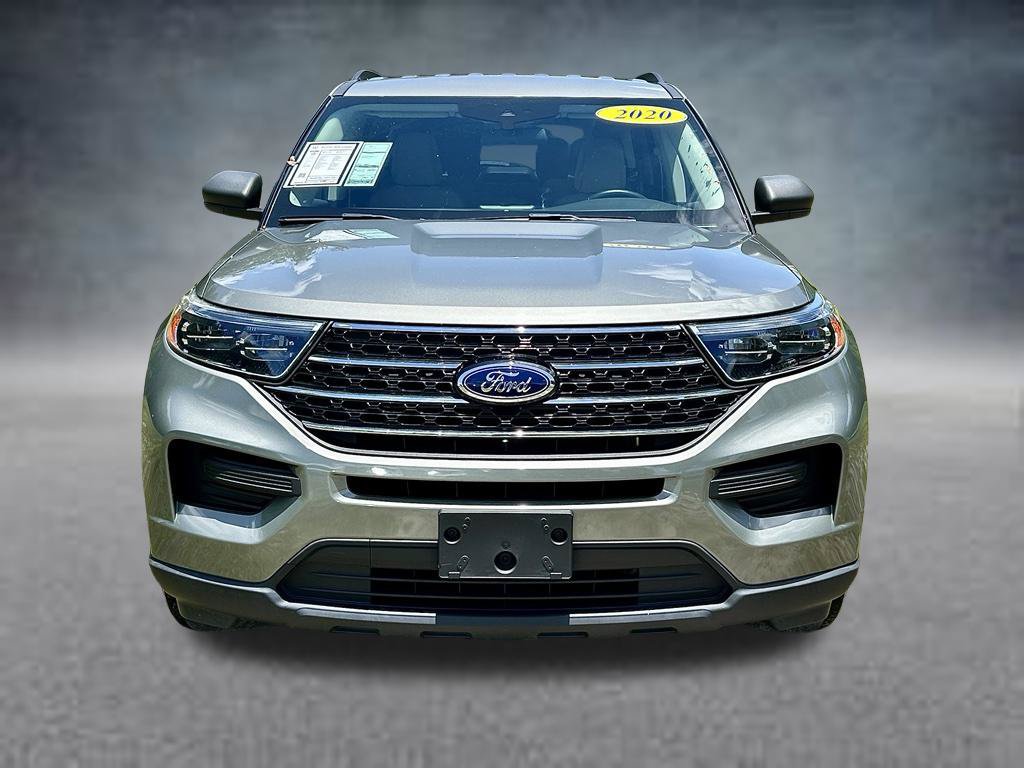 Used 2020 Ford Explorer XLT w/ Comfort Package RWD image 2