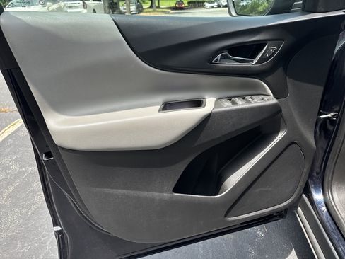 Used 2021 Chevrolet Equinox LS FWD image 8
