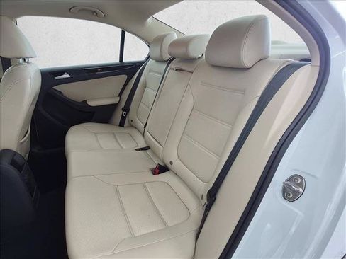 Used 2017 Volkswagen Jetta SEL FWD image 22