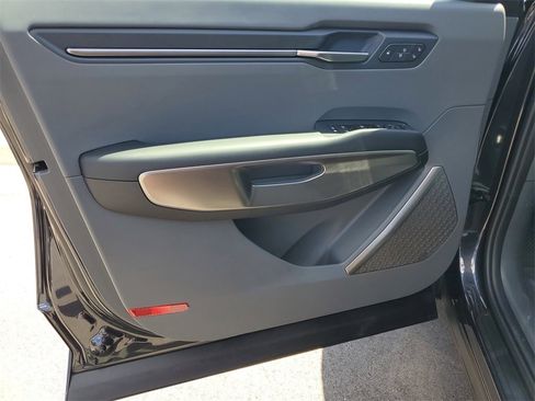 New 2026 Kia EV9 Wind image 8