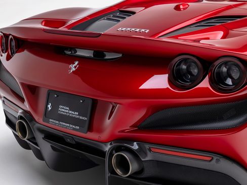 Certified 2023 Ferrari F8 Tributo RWD image 33