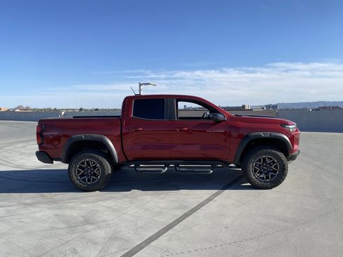 Used 2025 Chevrolet Colorado ZR2 image 3