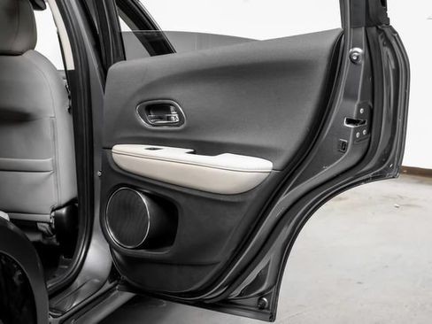 Used 2019 Honda HR-V EX image 47