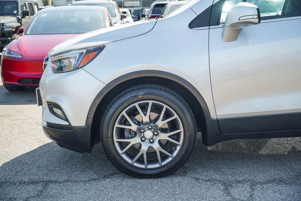 Used 2019 Buick Encore Sport Touring FWD image 9