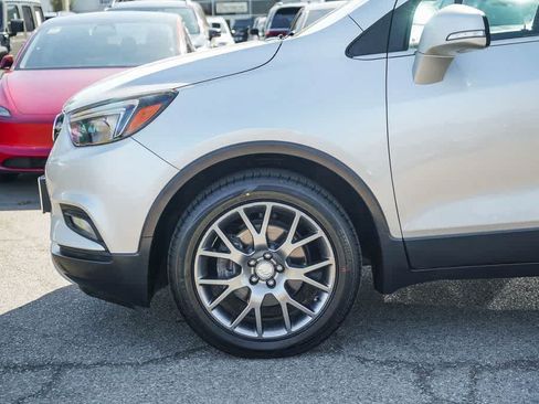 Used 2019 Buick Encore Sport Touring FWD image 9