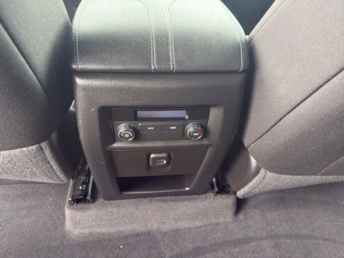 Used 2023 Chevrolet Traverse LT w/ Midnight/Sport Edition image 32