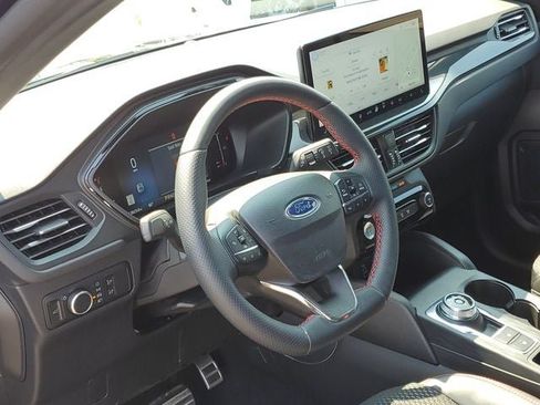 Used 2024 Ford Escape ST-Line w/ Tech Pack #1 AWD/4WD image 7