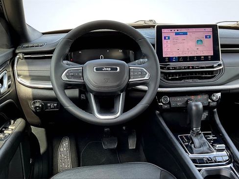 Used 2023 Jeep Compass High Altitude image 5