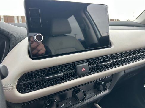 New 2026 Honda HR-V LX image 23