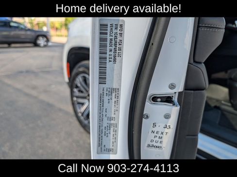 Used 2024 Jeep Wagoneer L Series II w/ Flexible Seating Group RWD image 38