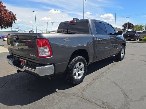 Used 2022 RAM 1500 Big Horn AWD/4WD image 3