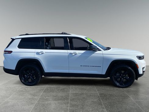 Used 2023 Jeep Grand Cherokee L Laredo AWD/4WD image 6