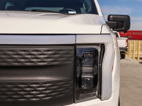 Used 2025 Ford F150 Lightning Flash AWD/4WD image 7