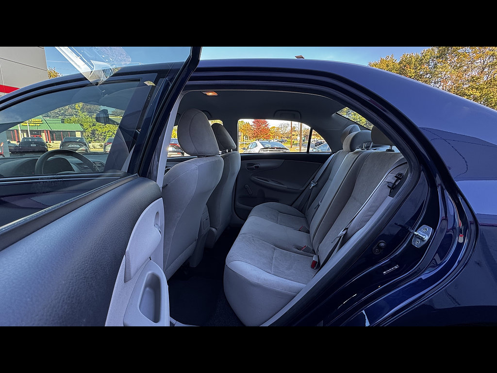 Used 2011 Toyota Corolla FWD image 23