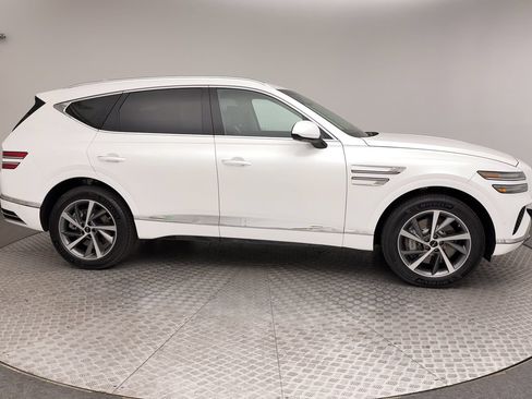 Certified 2026 Genesis GV80 3.5T Advanced AWD/4WD image 9