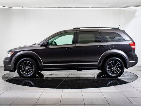 Used 2018 Dodge Journey SE w/ Popular Equipment Group image 12