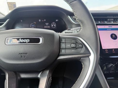 Used 2023 Jeep Grand Cherokee L Limited AWD/4WD image 27