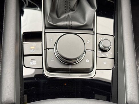 New 2026 MAZDA MAZDA3 2.5 S Hatchback w/ Premium Pkg FWD image 28