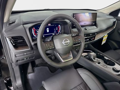 New 2026 Nissan Rogue Platinum AWD/4WD image 9
