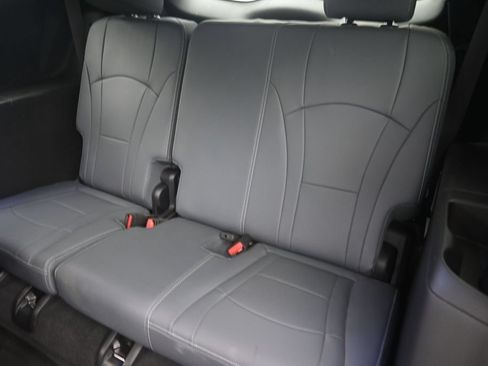 Used 2023 Buick Enclave Essence w/ Experience Buick Package AWD/4WD image 17