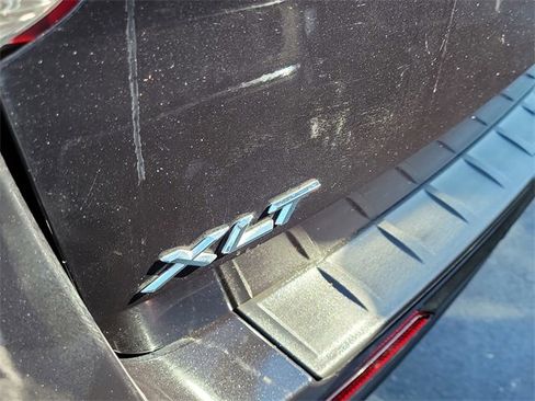 Used 2020 Ford Explorer XLT image 4