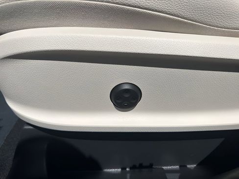 Used 2025 Mercedes-Benz GLA 250 image 10