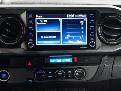 Certified 2022 Toyota Tacoma TRD Off-Road w/ Technology Package RWD image 14