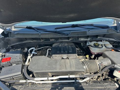 Used 2020 Chevrolet Silverado 1500 LT w/ Convenience Package AWD/4WD image 31
